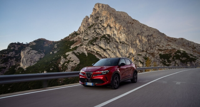 Alfa Romeo Junior Sport Speciale rot